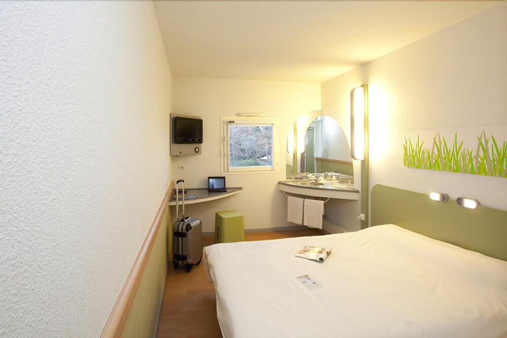 Ibis Budget Carcassonne La Cite Exterior photo