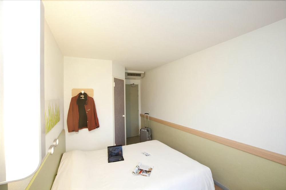 Ibis Budget Carcassonne La Cite Exterior photo